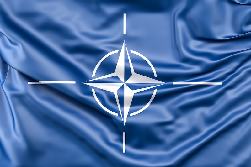 NATO flagga